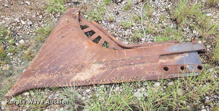image for item EU3636 2001 Case 960 cable plow