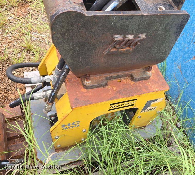 image for item EU3638 Atlas Copco HC 409 excavator plate compactor