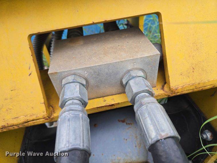 image for item EU3638 Atlas Copco HC 409 excavator plate compactor