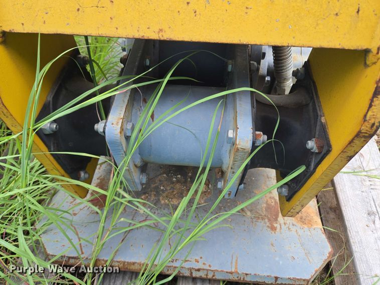 image for item EU3638 Atlas Copco HC 409 excavator plate compactor