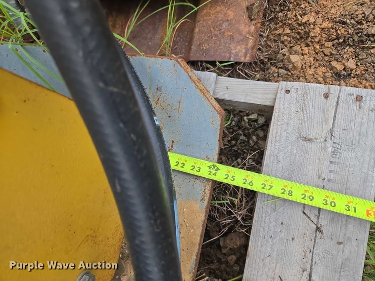 image for item EU3638 Atlas Copco HC 409 excavator plate compactor