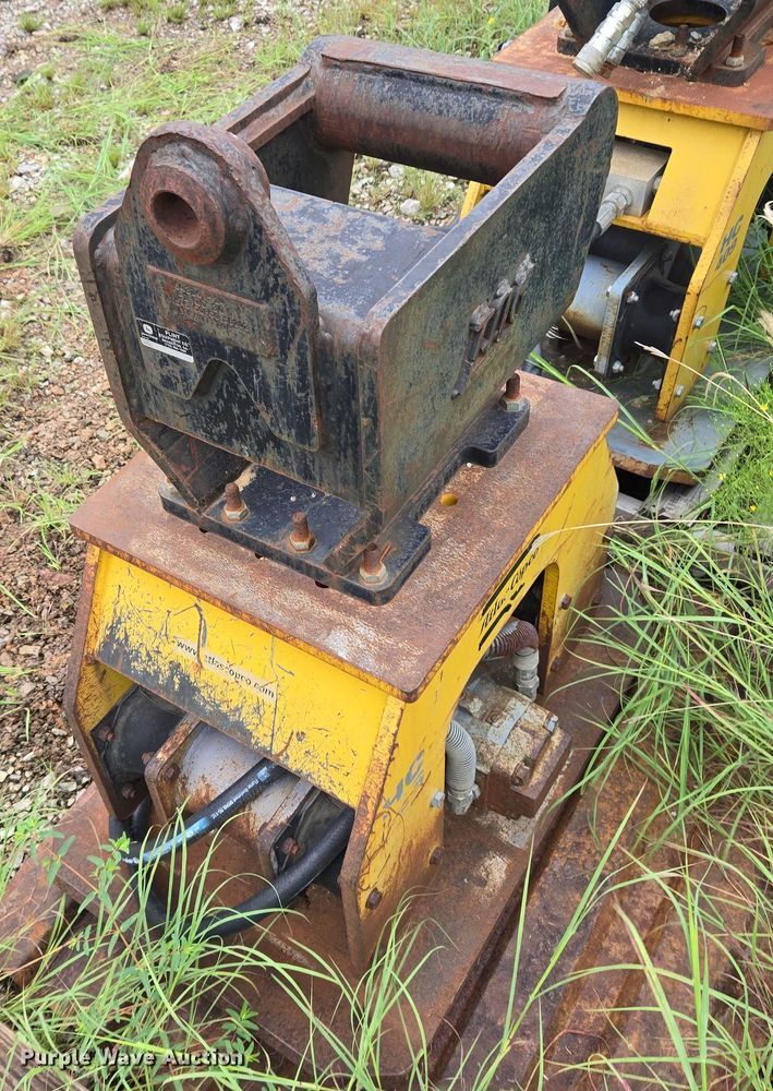 image for item EU3639 Atlas Copco HC 409 excavator plate compactor