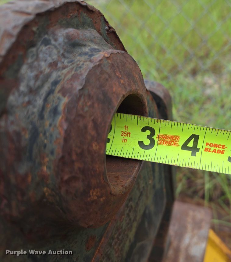 image for item EU3639 Atlas Copco HC 409 excavator plate compactor