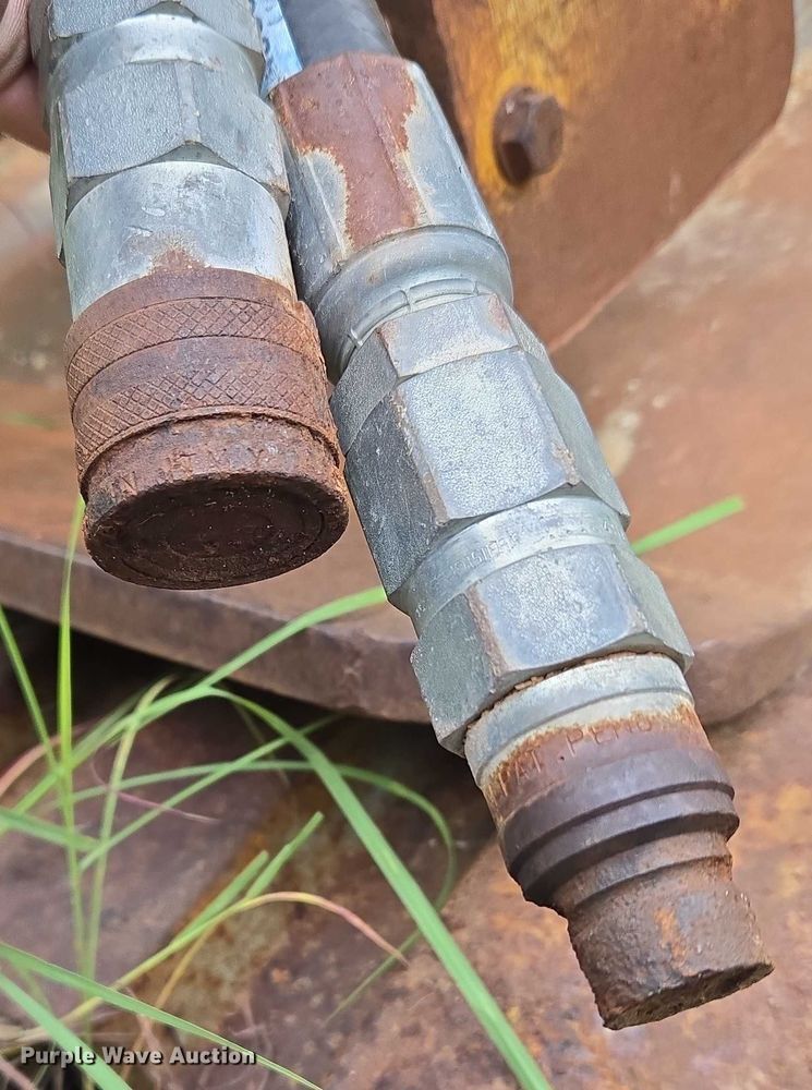 image for item EU3639 Atlas Copco HC 409 excavator plate compactor