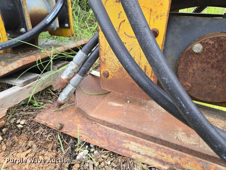 image for item EU3639 Atlas Copco HC 409 excavator plate compactor