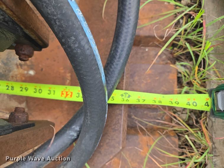 image for item EU3639 Atlas Copco HC 409 excavator plate compactor