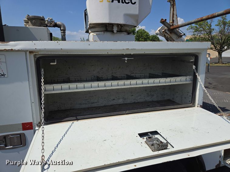 image for item EV1579 2012 International DuraStar 4300 cable placer bucket truck