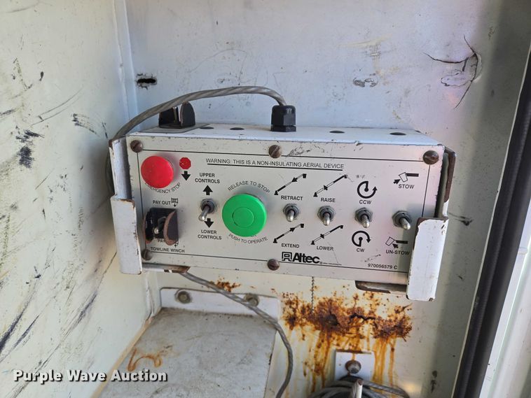 image for item EV1579 2012 International DuraStar 4300 cable placer bucket truck