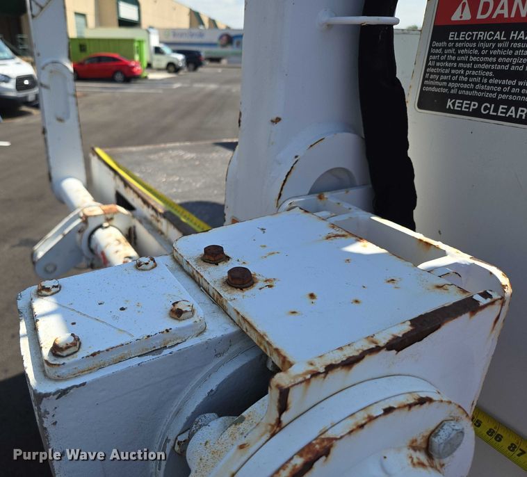 image for item EV1579 2012 International DuraStar 4300 cable placer bucket truck