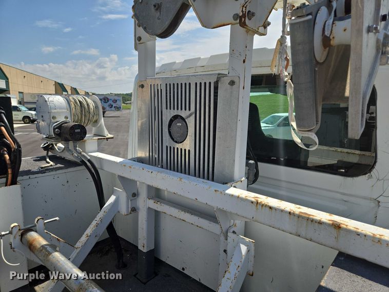 image for item EV1579 2012 International DuraStar 4300 cable placer bucket truck