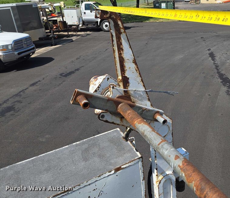 image for item EV1579 2012 International DuraStar 4300 cable placer bucket truck