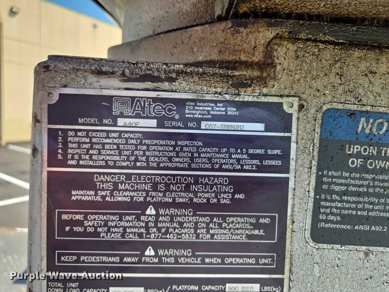 image for item EV1579 2012 International DuraStar 4300 cable placer bucket truck