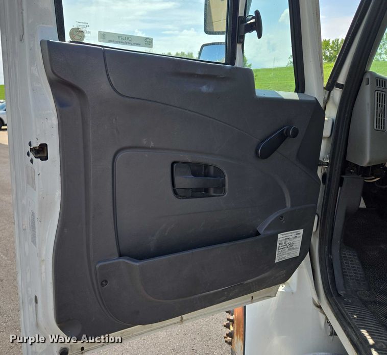 image for item EV1579 2012 International DuraStar 4300 cable placer bucket truck