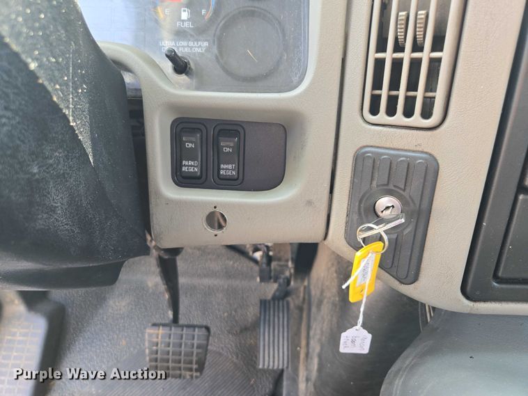 image for item EV1579 2012 International DuraStar 4300 cable placer bucket truck