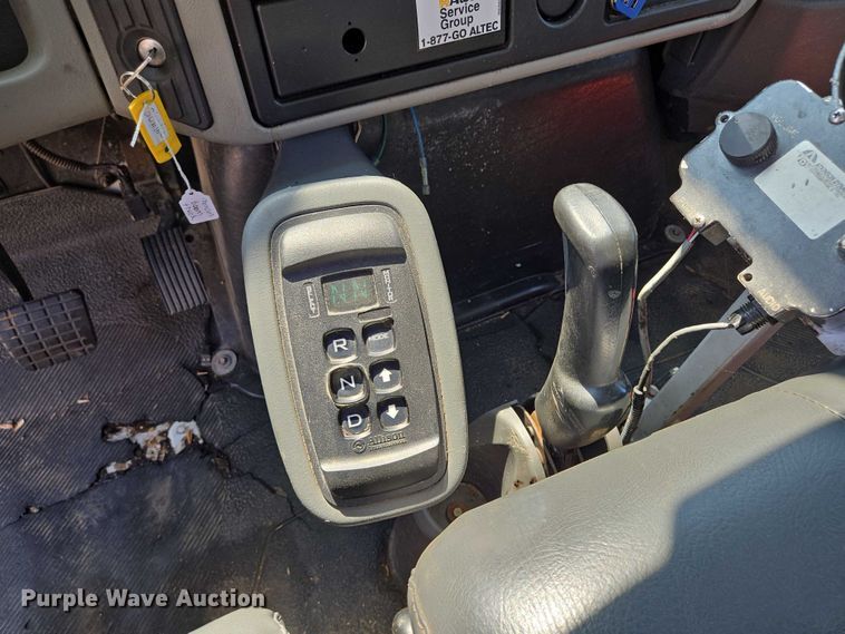 image for item EV1579 2012 International DuraStar 4300 cable placer bucket truck