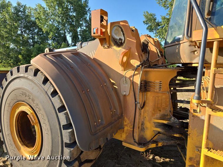 image for item EV1584 2017 John Deere 844K-III wheel loader