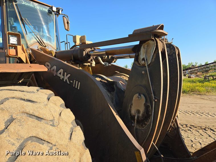 image for item EV1584 2017 John Deere 844K-III wheel loader