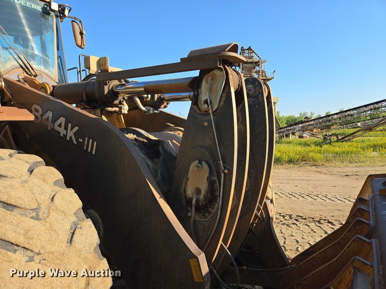 image for item EV1584 2017 John Deere 844K-III wheel loader