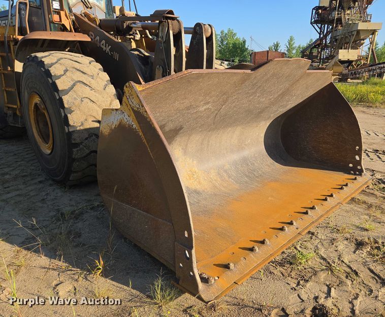 image for item EV1584 2017 John Deere 844K-III wheel loader