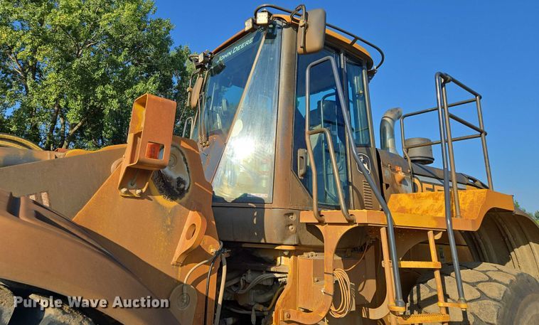 image for item EV1584 2017 John Deere 844K-III wheel loader