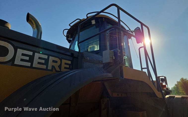 image for item EV1584 2017 John Deere 844K-III wheel loader