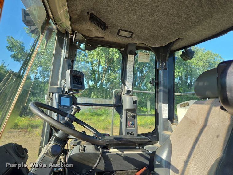 image for item EV1584 2017 John Deere 844K-III wheel loader