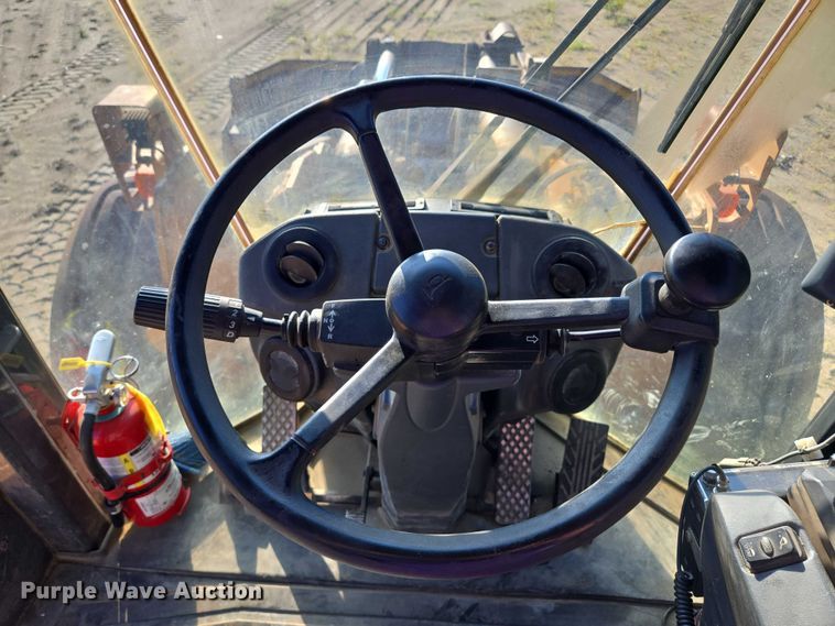 image for item EV1584 2017 John Deere 844K-III wheel loader