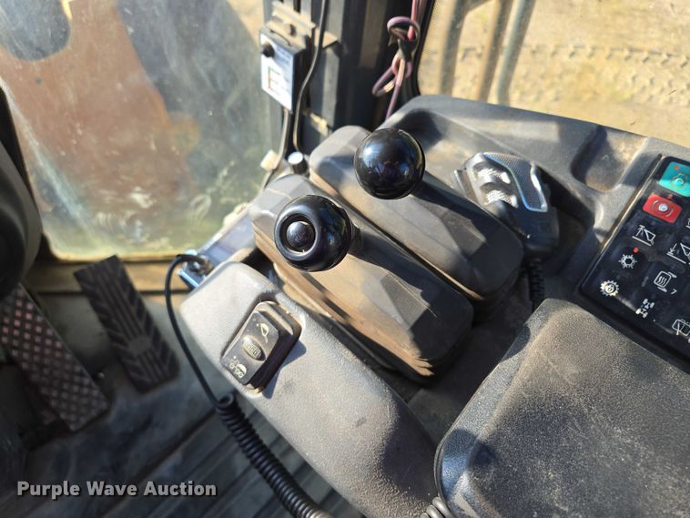 image for item EV1584 2017 John Deere 844K-III wheel loader