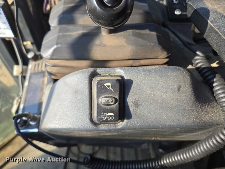 image for item EV1584 2017 John Deere 844K-III wheel loader