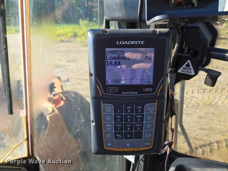 image for item EV1584 2017 John Deere 844K-III wheel loader