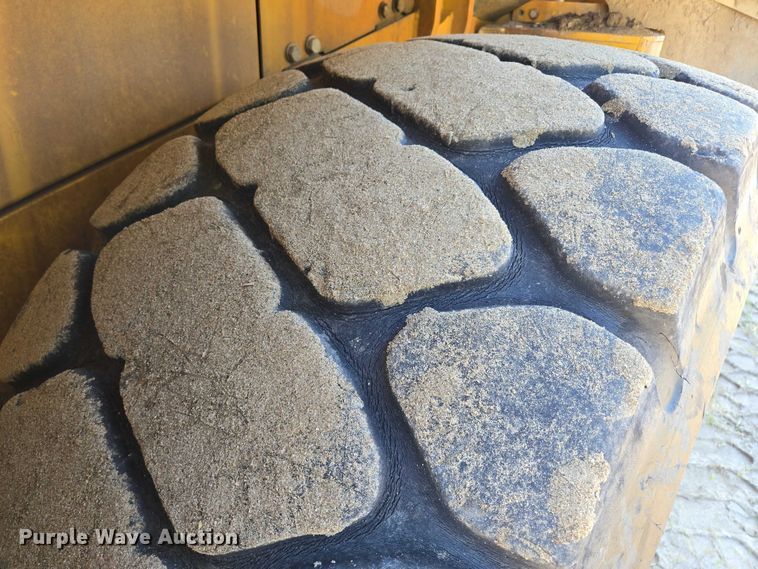 image for item EV1584 2017 John Deere 844K-III wheel loader