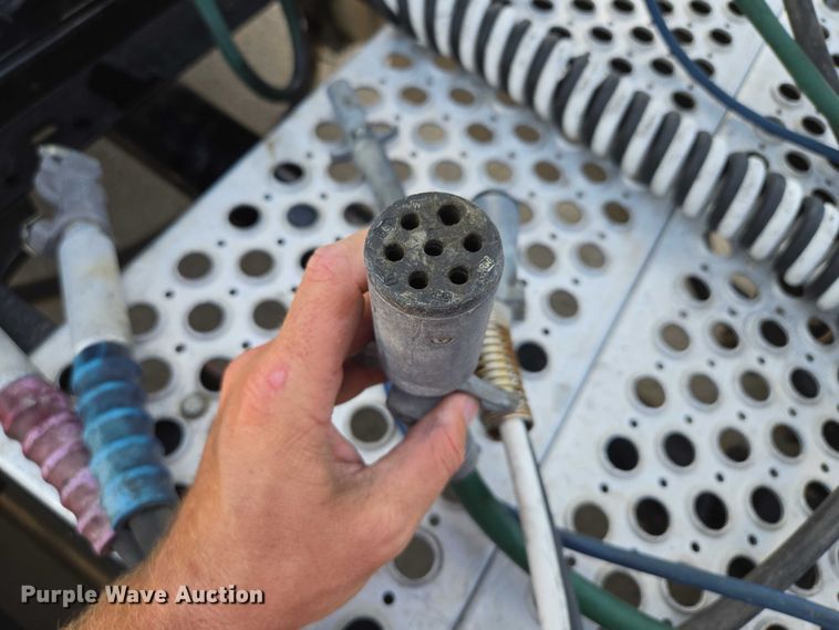 image for item EV1586 2006 Kenworth T800 semi truck