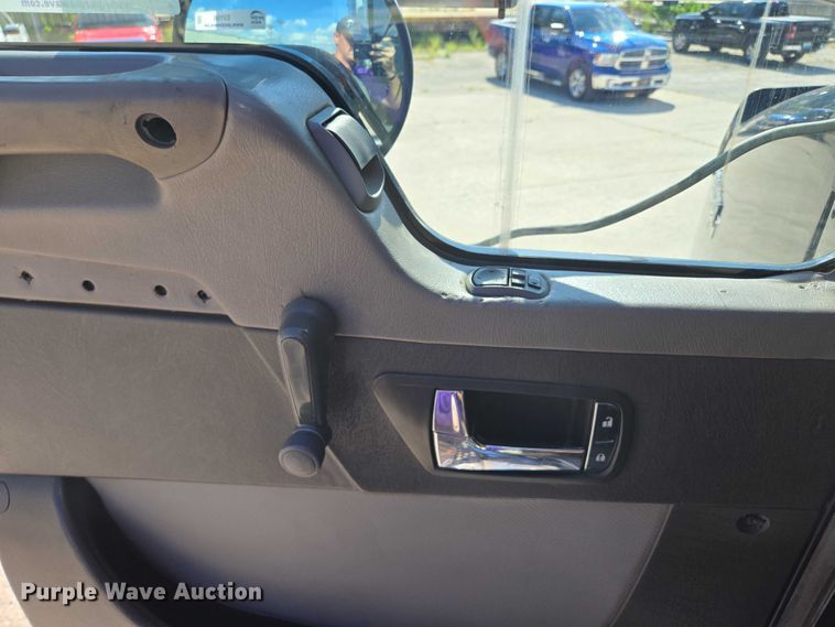 image for item EV1586 2006 Kenworth T800 semi truck