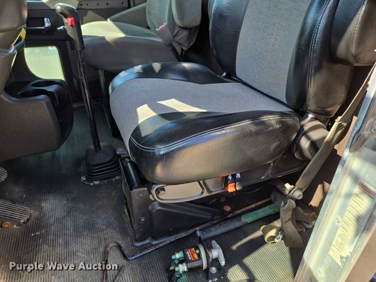 image for item EV1586 2006 Kenworth T800 semi truck