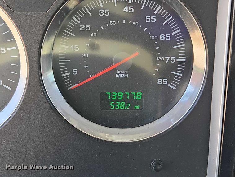 image for item EV1586 2006 Kenworth T800 semi truck