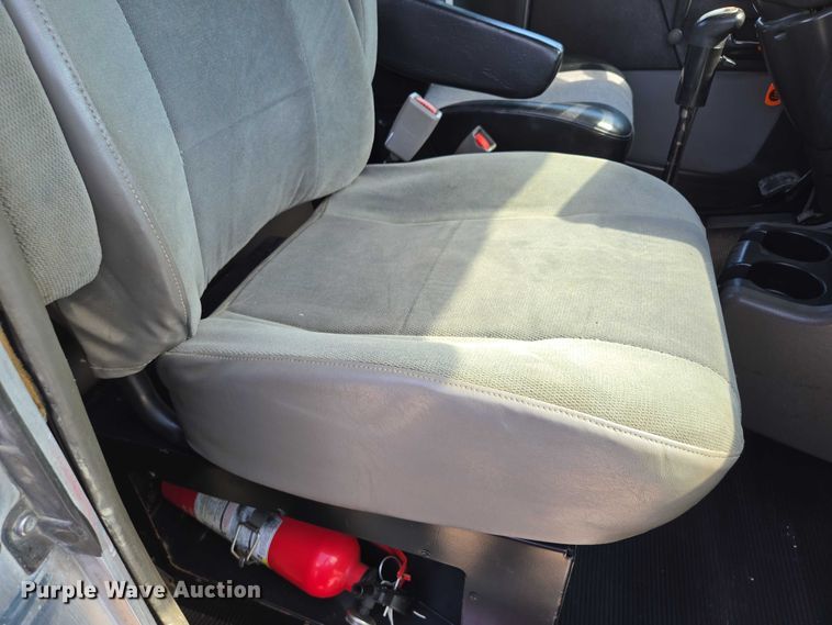 image for item EV1586 2006 Kenworth T800 semi truck