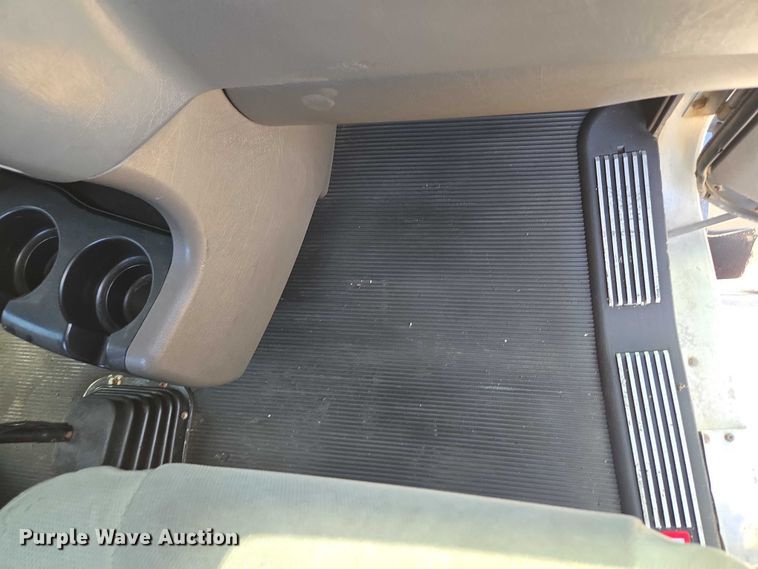 image for item EV1586 2006 Kenworth T800 semi truck