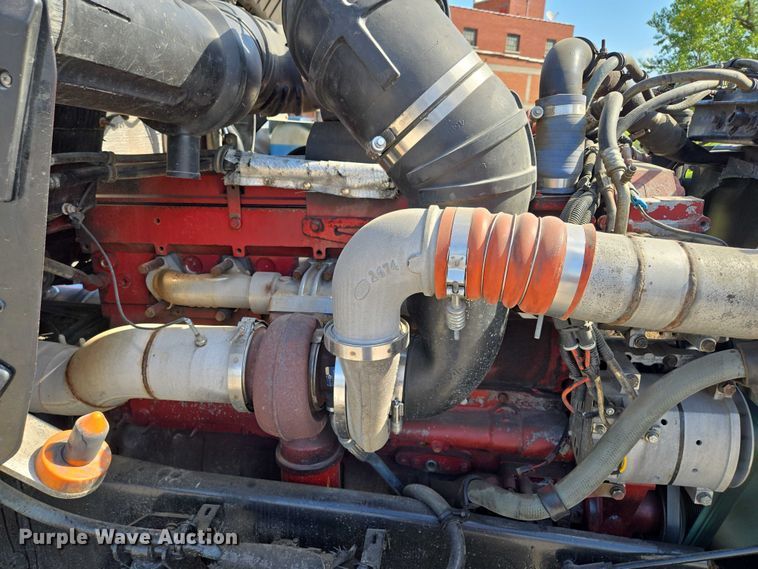 image for item EV1586 2006 Kenworth T800 semi truck