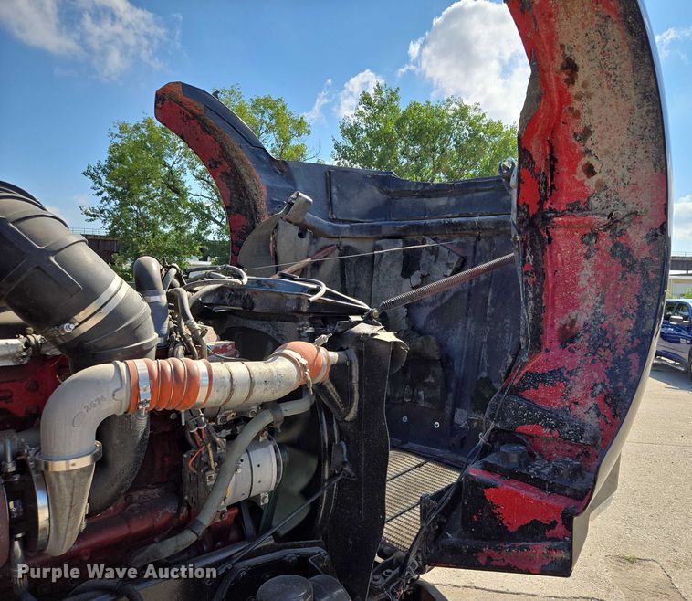 image for item EV1586 2006 Kenworth T800 semi truck