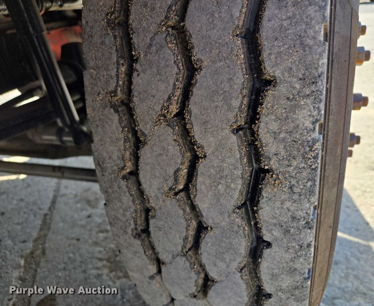 image for item EV1586 2006 Kenworth T800 semi truck