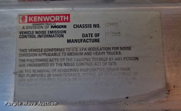 image for item EV1586 2006 Kenworth T800 semi truck