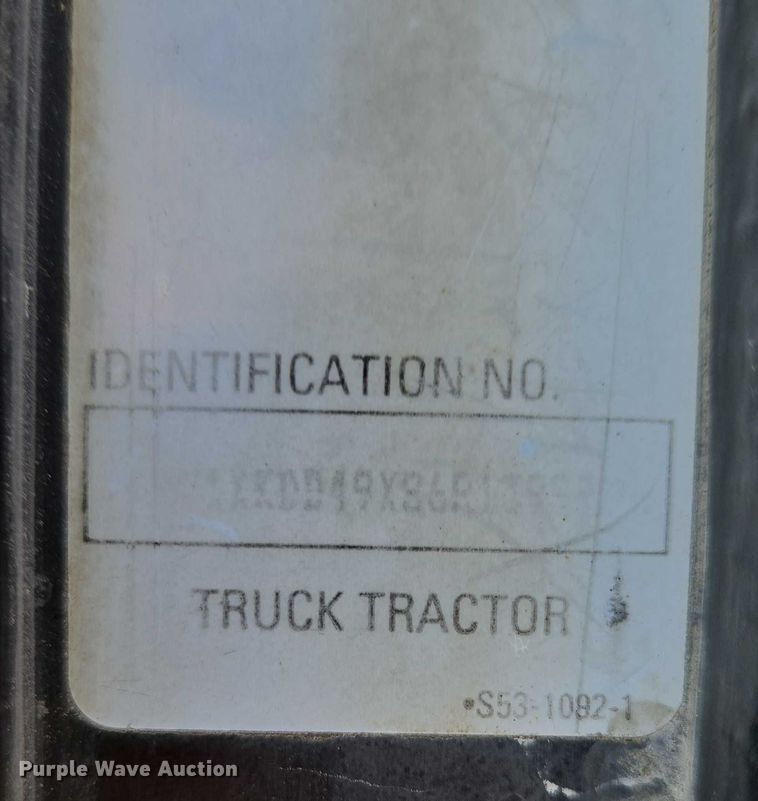 image for item EV1586 2006 Kenworth T800 semi truck