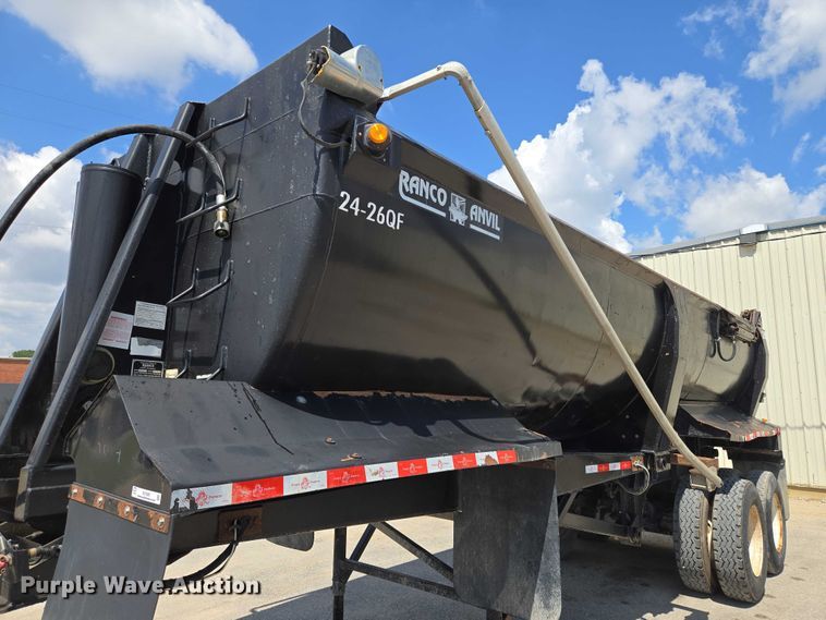 image for item EV1587 2014 Ranco Anvil 24-26QF end dump trailer