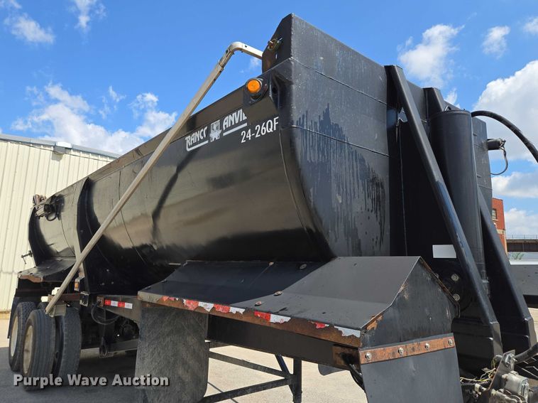 image for item EV1587 2014 Ranco Anvil 24-26QF end dump trailer