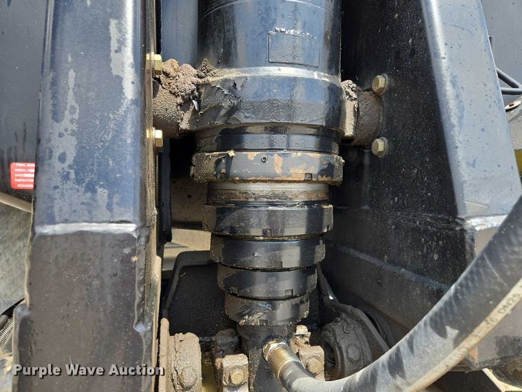 image for item EV1587 2014 Ranco Anvil 24-26QF end dump trailer