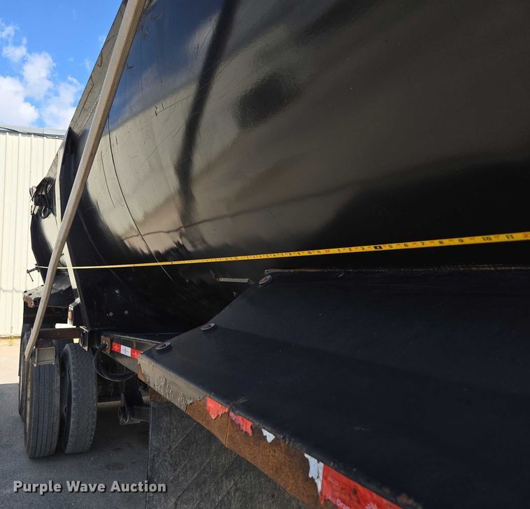 image for item EV1587 2014 Ranco Anvil 24-26QF end dump trailer