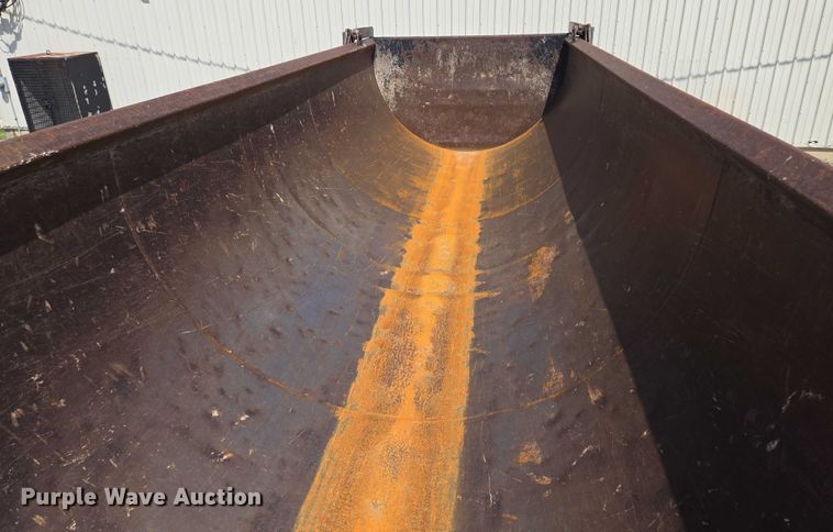 image for item EV1587 2014 Ranco Anvil 24-26QF end dump trailer