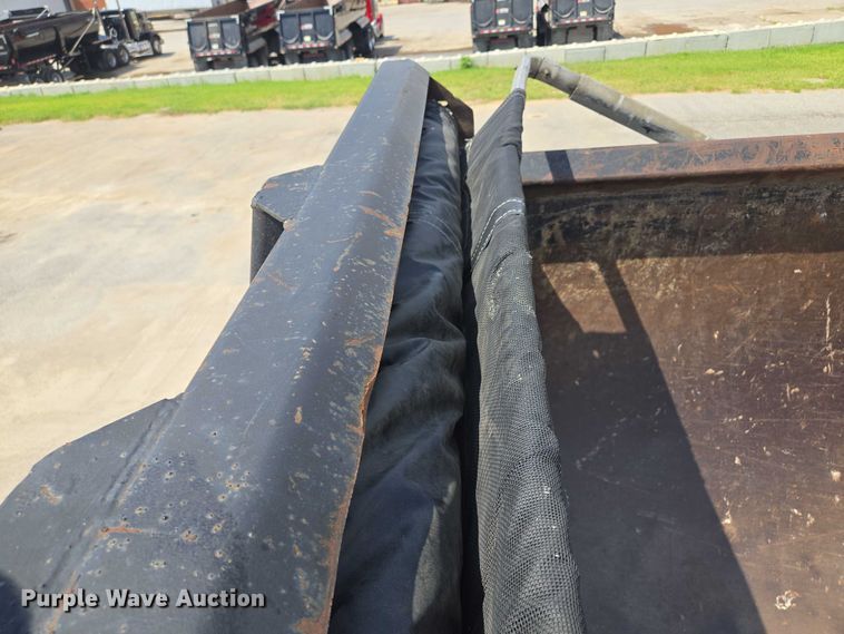 image for item EV1587 2014 Ranco Anvil 24-26QF end dump trailer