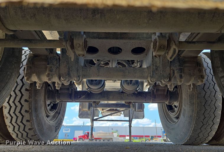 image for item EV1587 2014 Ranco Anvil 24-26QF end dump trailer