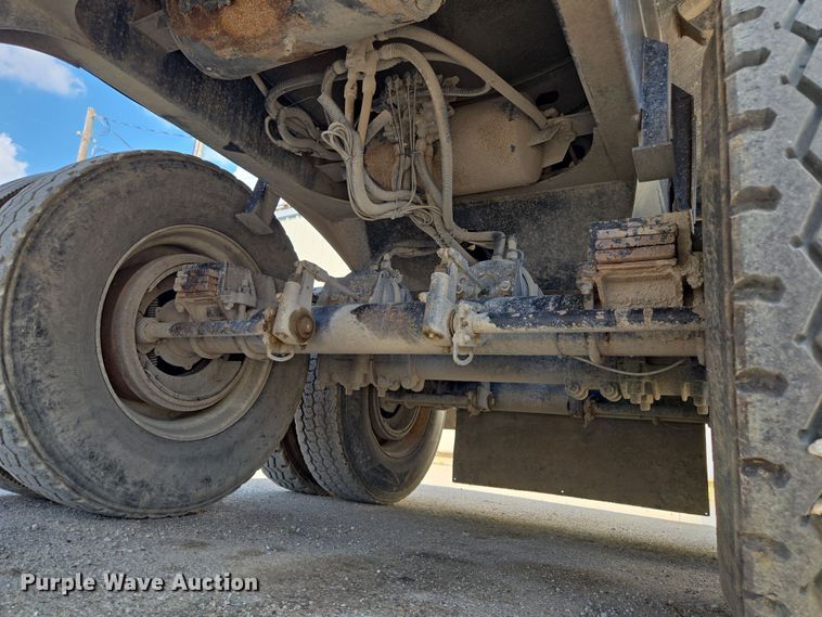 image for item EV1587 2014 Ranco Anvil 24-26QF end dump trailer